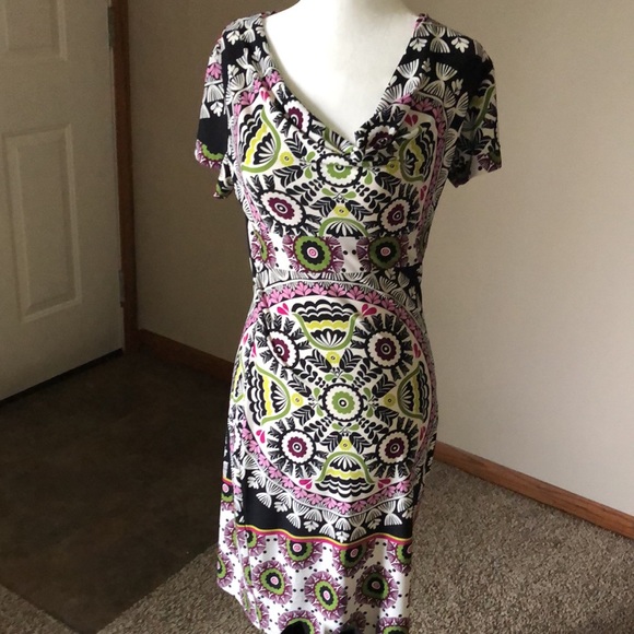 Avirate’ 70’s Look Retro Dress XS Form Fitting 😎 - Picture 4 of 4